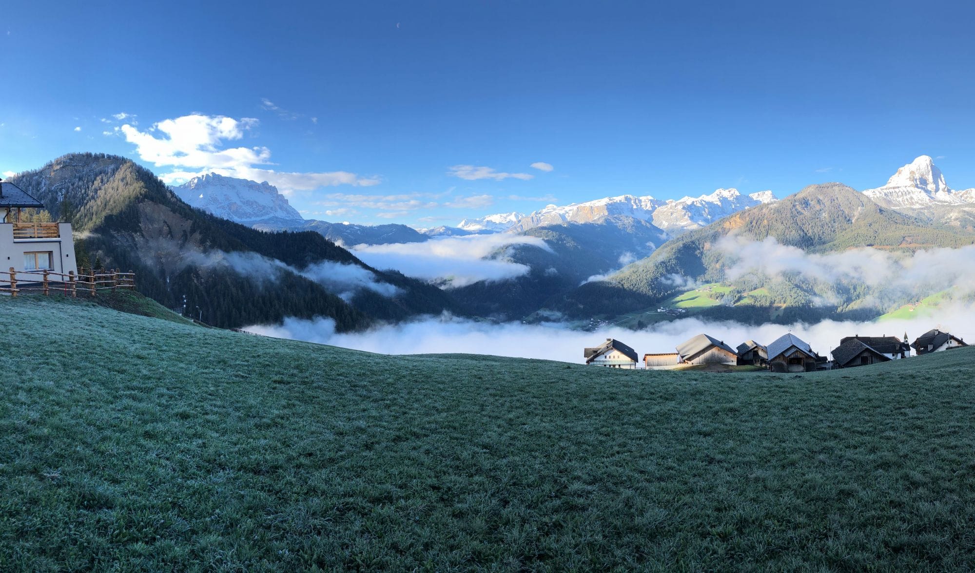 Panoramablick auf die Dolomiten vom Alpinus-Ferienhof aus