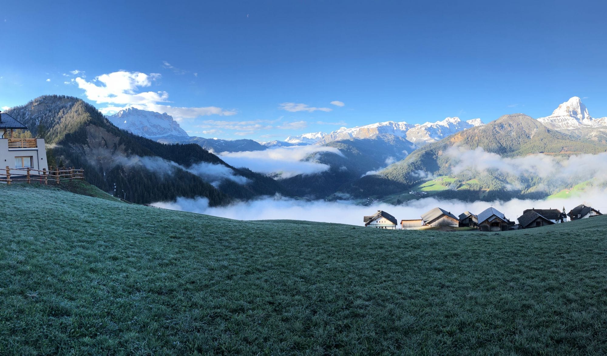 vista panoramica sulle Dolomiti dall